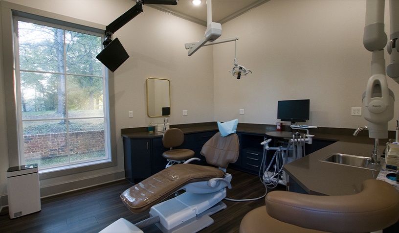 Dental treatment room